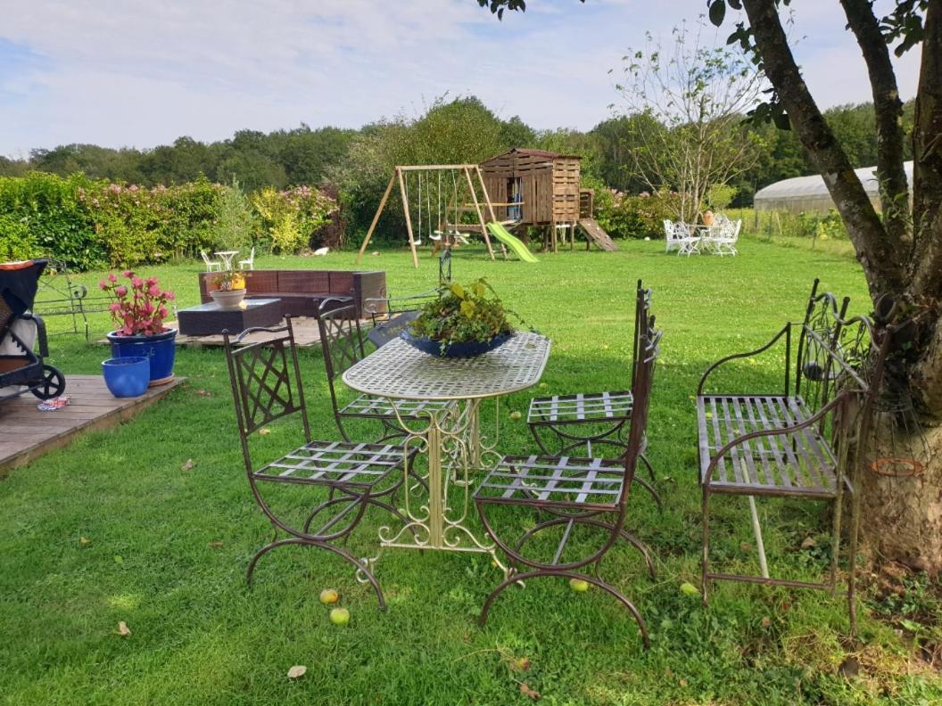 ホテル La Toulotte Chez Claire Et Christian Sancy-les-Provins エクステリア 写真